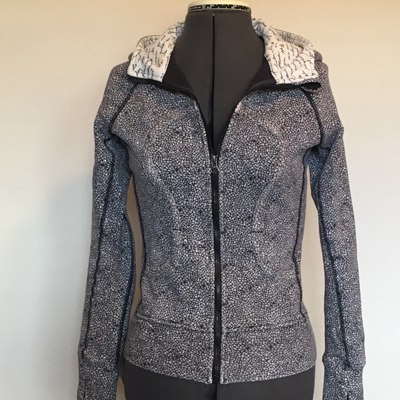lululemon athletica Tops - Lululemon Scuba Hoodie